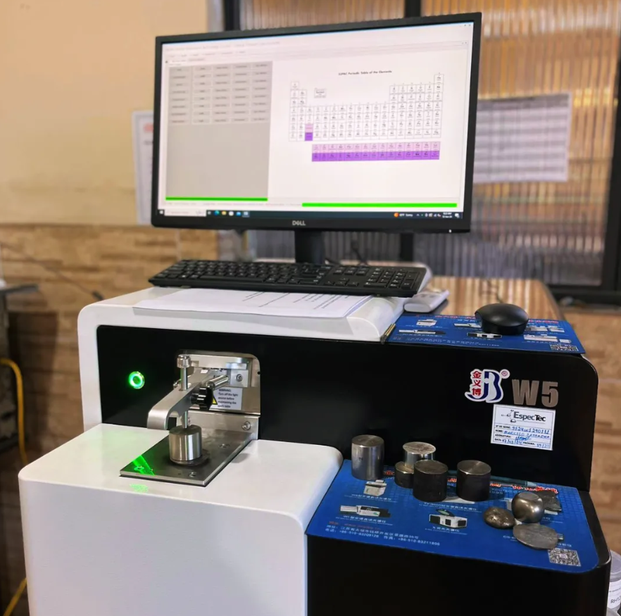 Espectrômetro W5 da Fundi Peças para análise química do ferro fundido