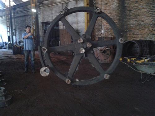 Peça mecânica em ferro fundido